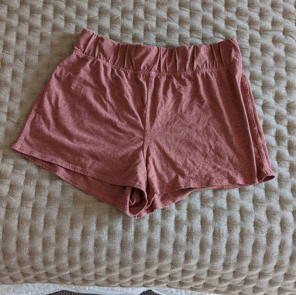 Lunya sleep shorts size M EUC